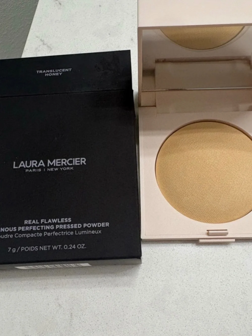 Laura Mercier Real Flawless Luminous Perfecting Pressed Pwdr- Transculent Honey